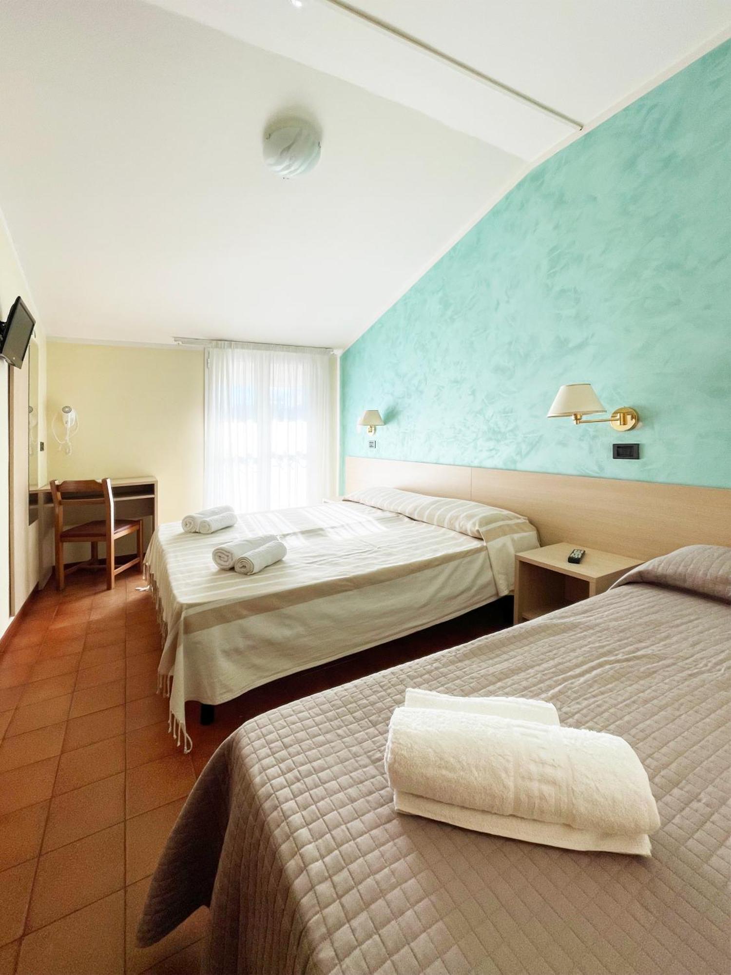 Hotel Reale Rimini Esterno foto